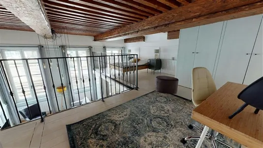 Apartments in Lyon - photo 5