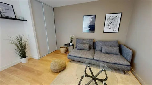 Rooms in Lyon - photo 4