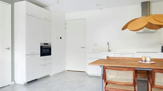 Apartments in Location is not specified - photo 9