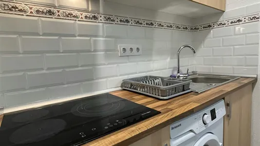 Rooms in Barcelona Ciutat Vella - photo 6