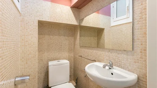 Rooms in Barcelona Ciutat Vella - photo 10