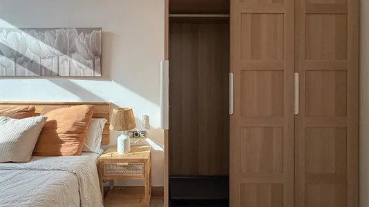 Rooms in Barcelona Eixample - photo 8
