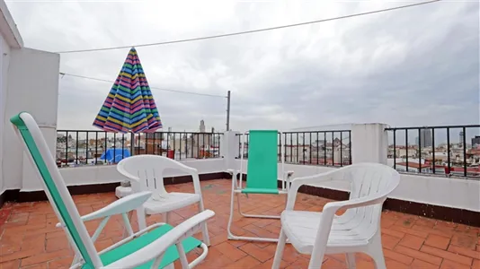 Rooms in Barcelona Ciutat Vella - photo 10