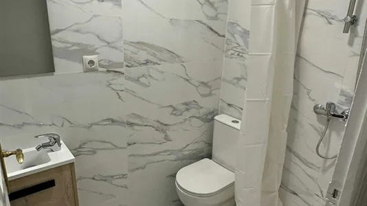 Rooms in Madrid Salamanca - photo 5