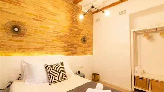 Apartments in Barcelona Ciutat Vella - photo 4