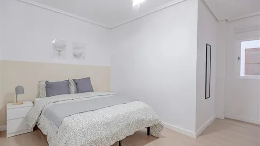 Rooms in Burjassot - photo 1