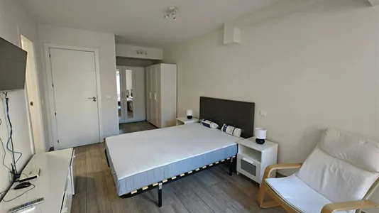 Rooms in Madrid Ciudad Lineal - photo 2