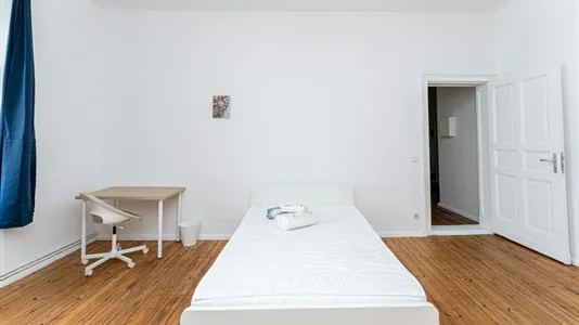 Rooms in Berlin Friedrichshain-Kreuzberg - photo 4
