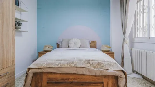 Rooms in Godelleta - photo 1