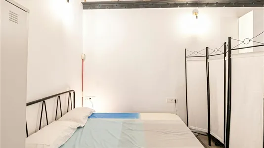 Apartments in Barcelona Ciutat Vella - photo 6