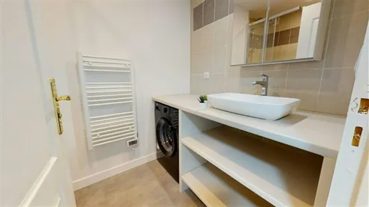 Rooms in Lyon - photo 9