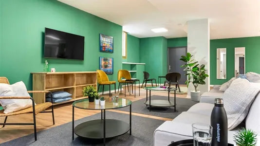 Rooms in Bami - photo 9