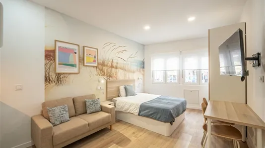 Apartments in Los Claveles - photo 1