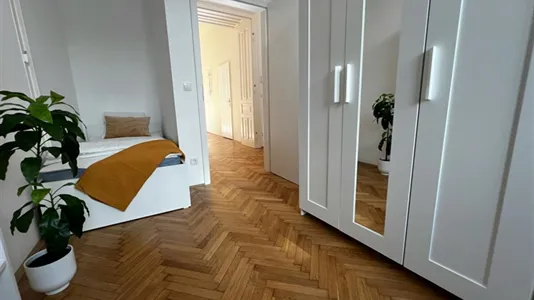 Rooms in Wien Neubau - photo 2