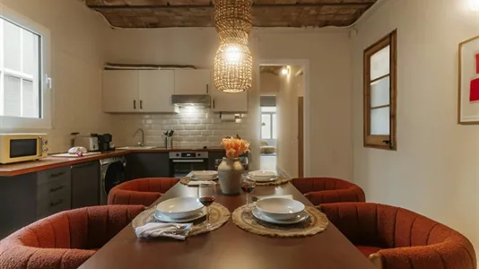 Rooms in Barcelona Ciutat Vella - photo 7