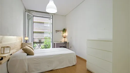 Rooms in Madrid Salamanca - photo 8