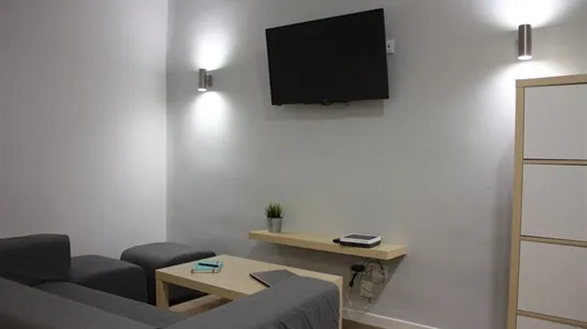 Rooms in Madrid Centro - photo 6