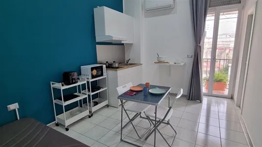 Rooms in Napoli Municipalità 4 - photo 7