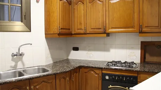 Rooms in Barcelona Ciutat Vella - photo 6