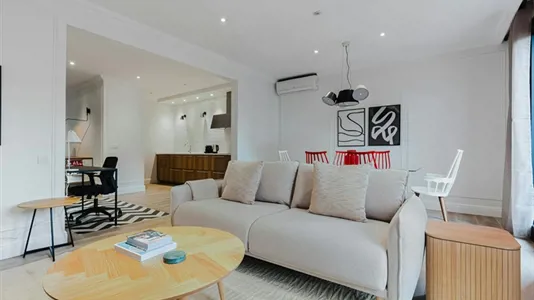 Apartments in Barcelona Eixample - photo 2