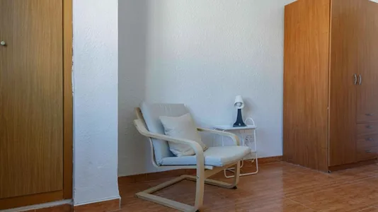 Rooms in el Camí de Vera - photo 5