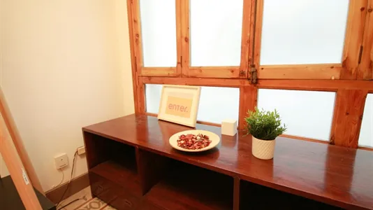 Rooms in Barcelona Eixample - photo 10