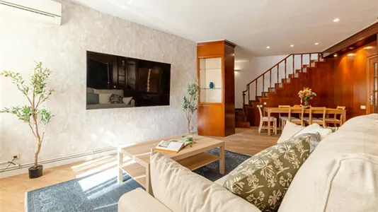 Rooms in Barcelona Eixample - photo 8