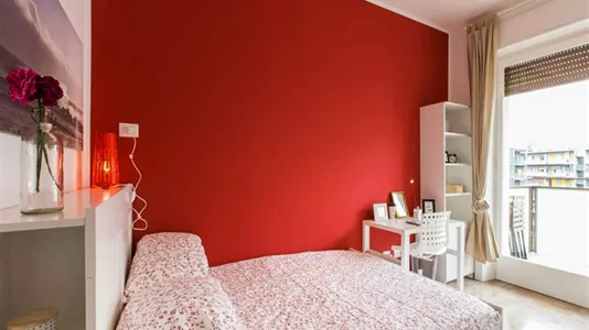 Rooms in Milano Zona 2 - Stazione Centrale, Gorla, Turro, Greco, Crescenzago - photo 1