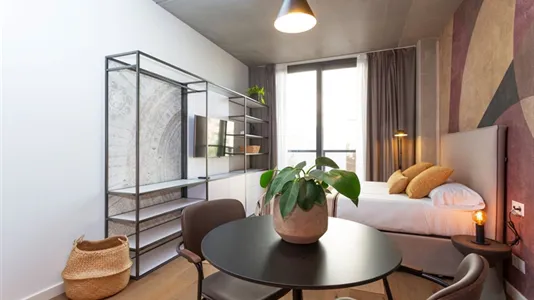 Apartments in Barcelona Eixample - photo 4