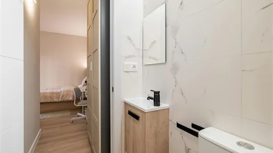 Rooms in Barcelona Eixample - photo 4