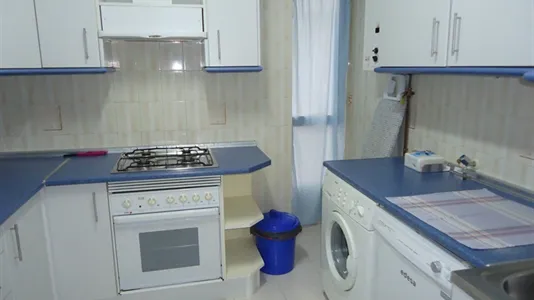 Rooms in Córdoba - photo 4