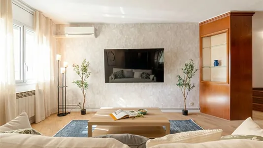 Rooms in Barcelona Eixample - photo 9