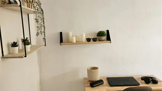 Rooms in Barcelona Ciutat Vella - photo 7