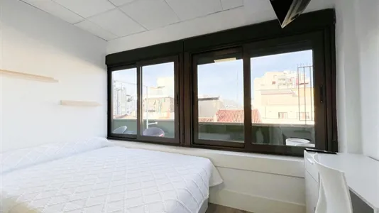 Rooms in Madrid Chamberí - photo 2