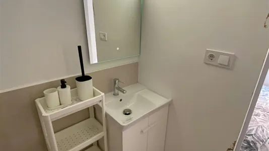 Rooms in Manises - photo 7