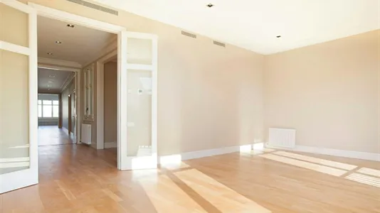 Apartments in Barcelona Sarrià-St. Gervasi - photo 3