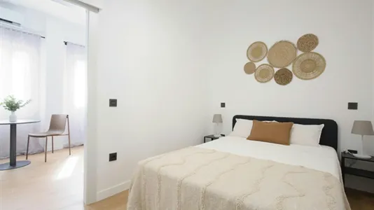 Apartments in Madrid Centro - photo 2