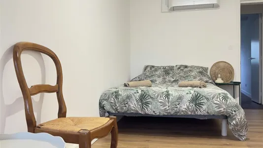 Houses in Libourne - photo 2