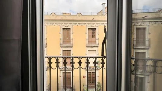 Rooms in Barcelona Ciutat Vella - photo 4