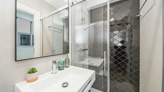 Rooms in Málaga - photo 7