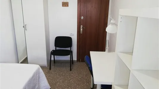 Rooms in Valencia Algirós - photo 5