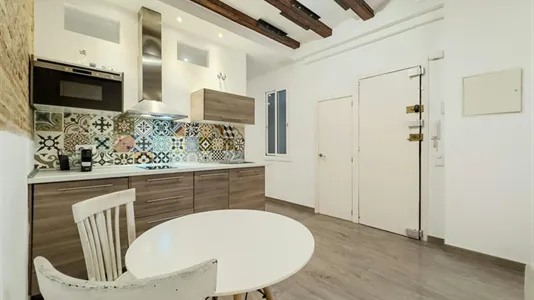 Apartments in Barcelona Ciutat Vella - photo 6
