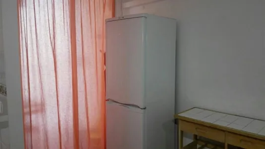 Rooms in el Camí de Vera - photo 9