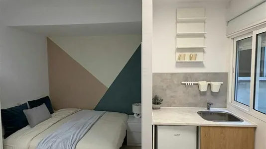 Rooms in Valencia Ciutat Vella - photo 1