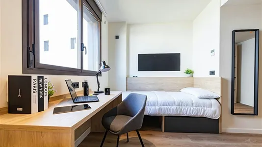 Rooms in Murcia - photo 2