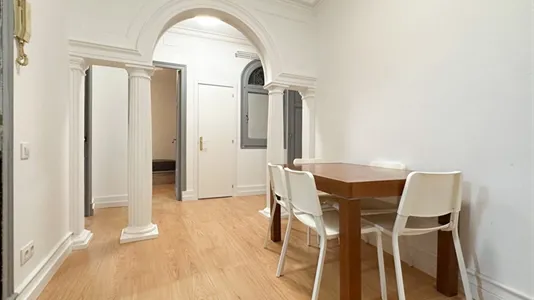 Rooms in Barcelona Ciutat Vella - photo 10