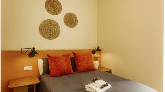 Rooms in Barcelona Ciutat Vella - photo 2
