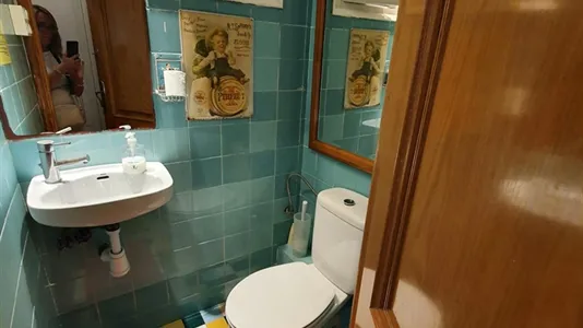 Rooms in Barcelona Ciutat Vella - photo 6