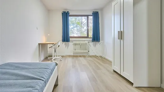 Rooms in Dusseldorf - photo 1