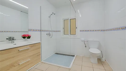 Rooms in Barcelona Eixample - photo 3